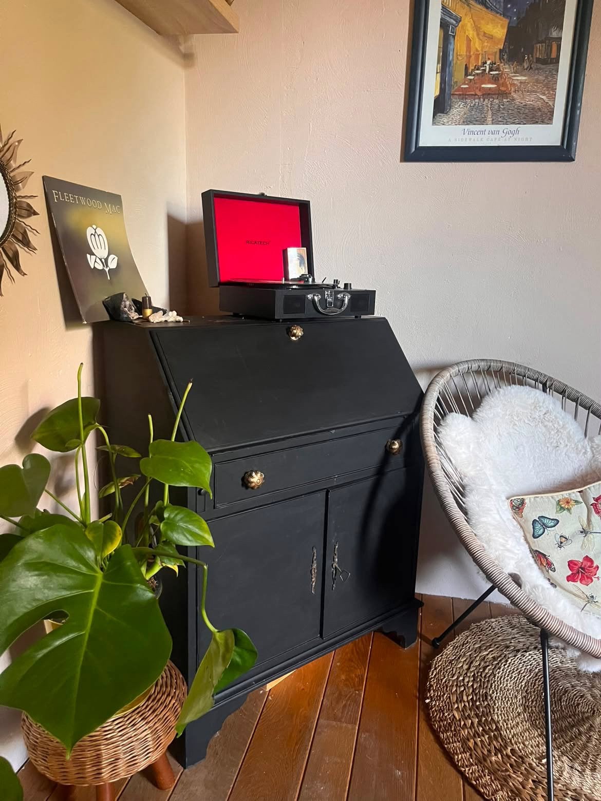 Secretaire kast zwart in mooie conditie meubulair, Ophalen, Zo goed als nieuw, 25 tot 50 cm, 50 tot 100 cm
