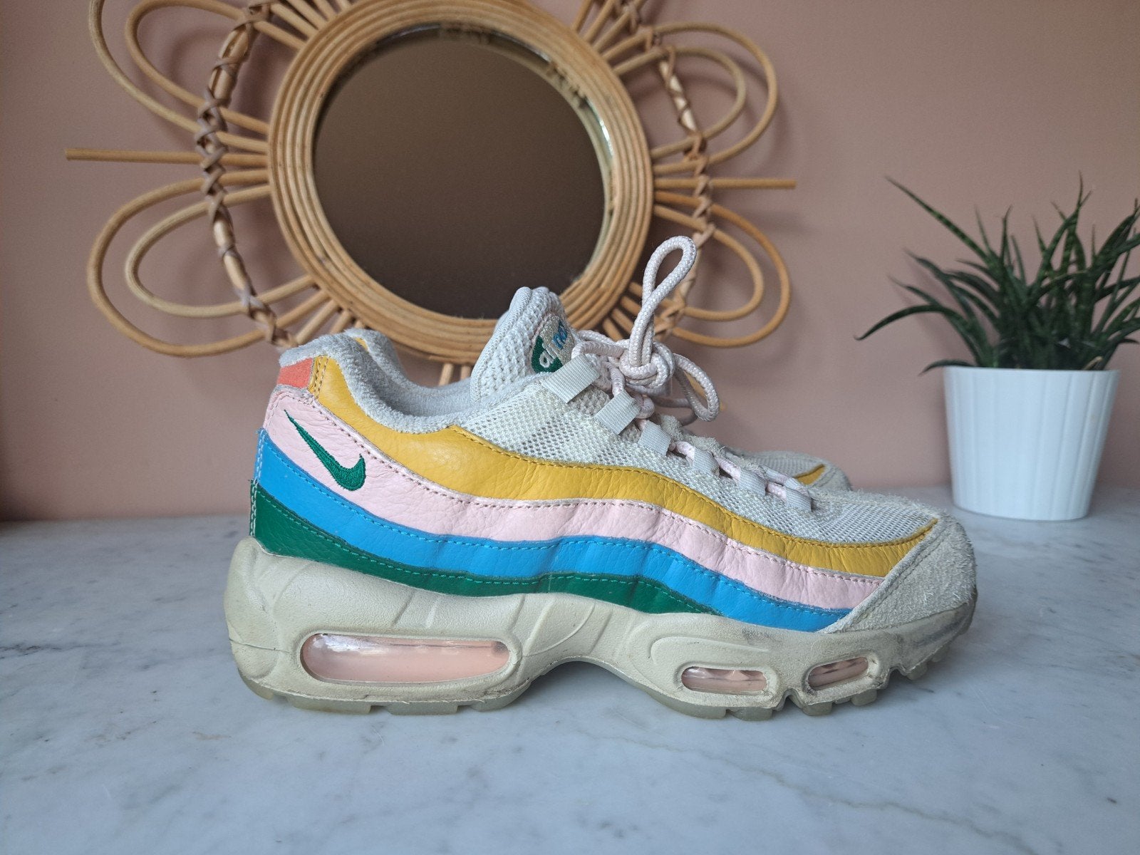 Nike Air Max 95 sneakers maat 39 - Zo goed als nieuw, Kleding | Dames, Schoenen, Overige kleuren, Ophalen of Verzenden, Nike air max