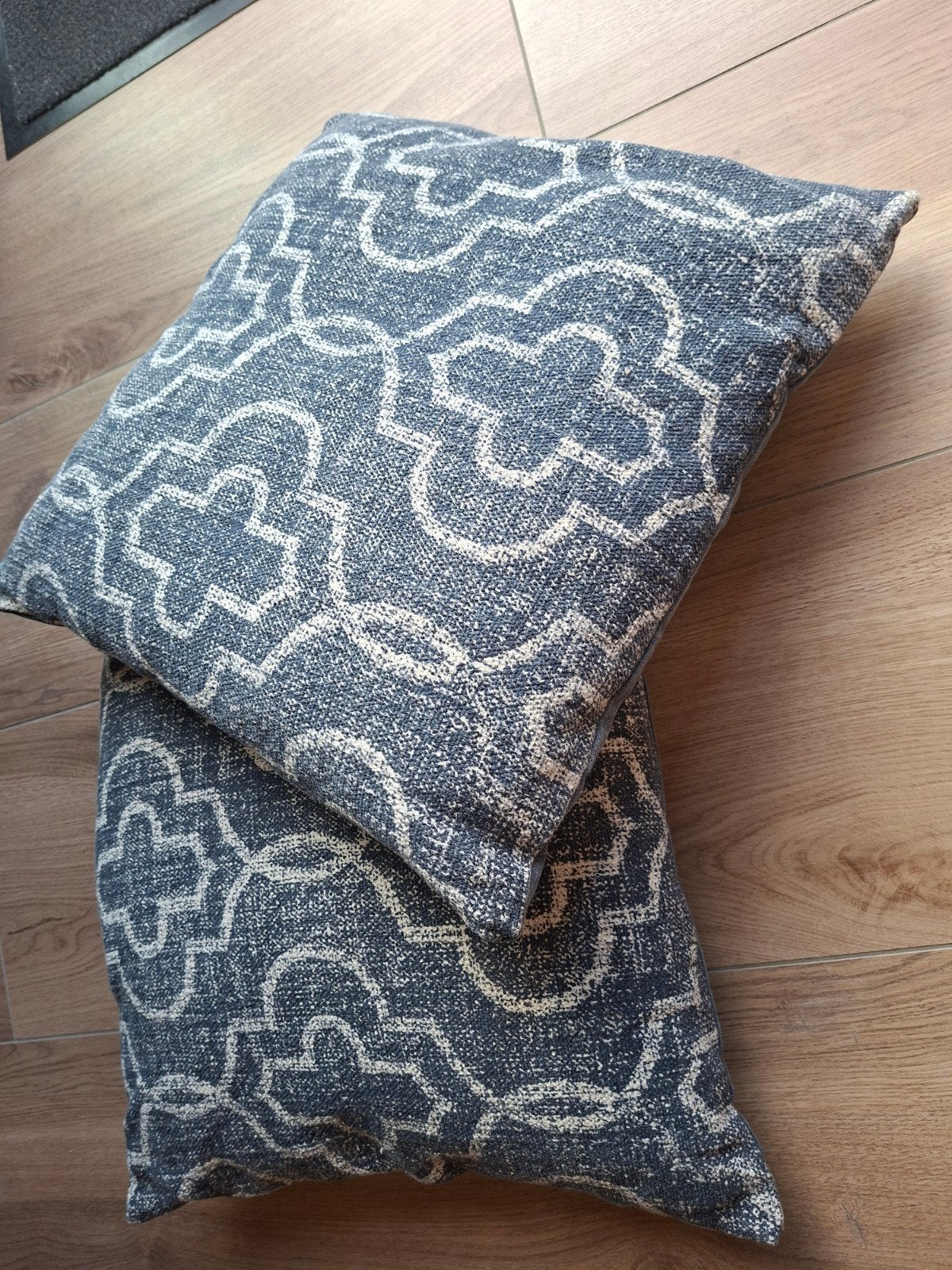 Set van 2 blauwe sierkussens met patroon, Overige merken, Gebruikt, Met print, Blauw