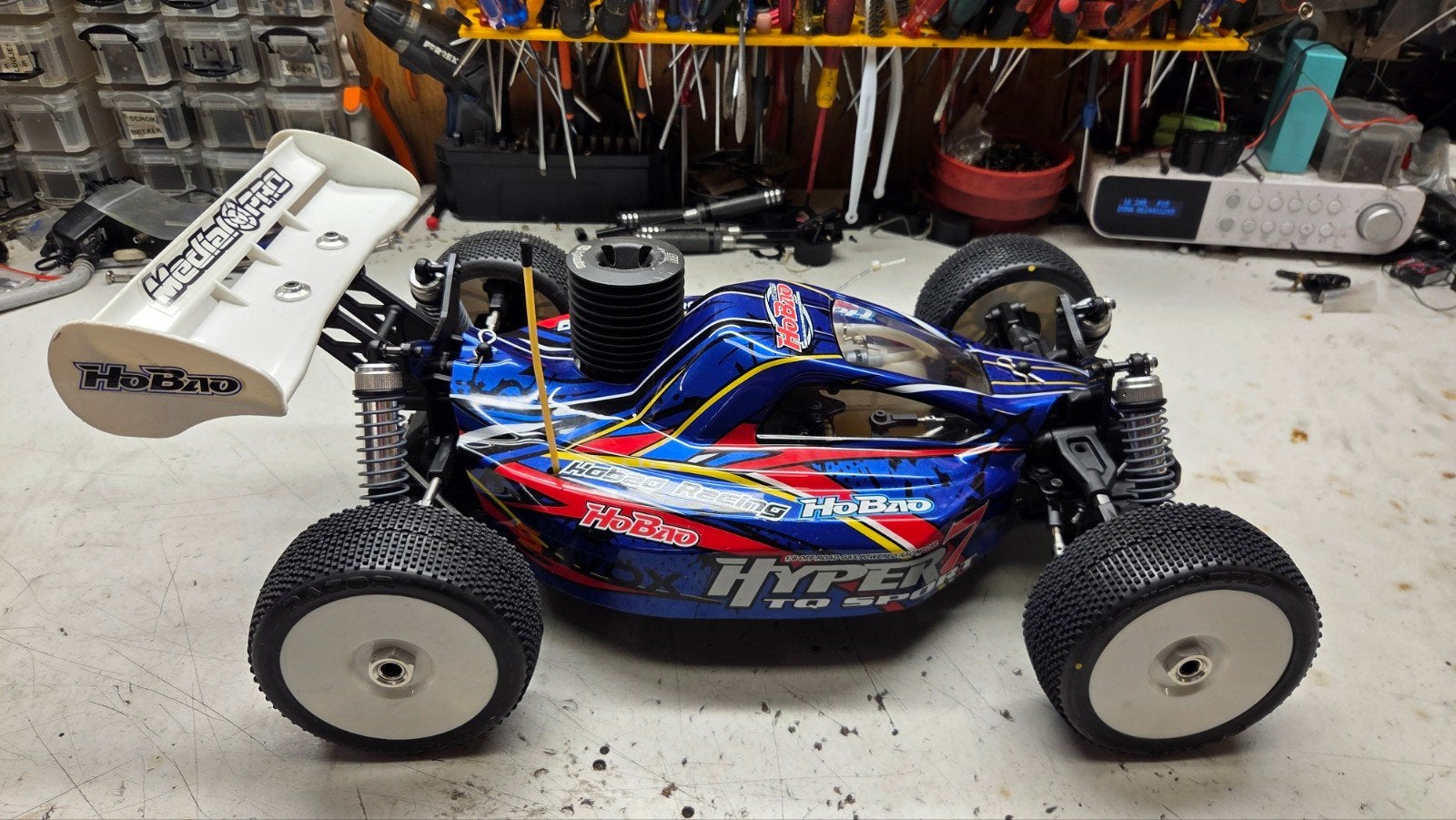 Te koop zogoed als nieuwe hobao racing, Ophalen of Verzenden, Zo goed als nieuw, Schaal 1:8, Nitro