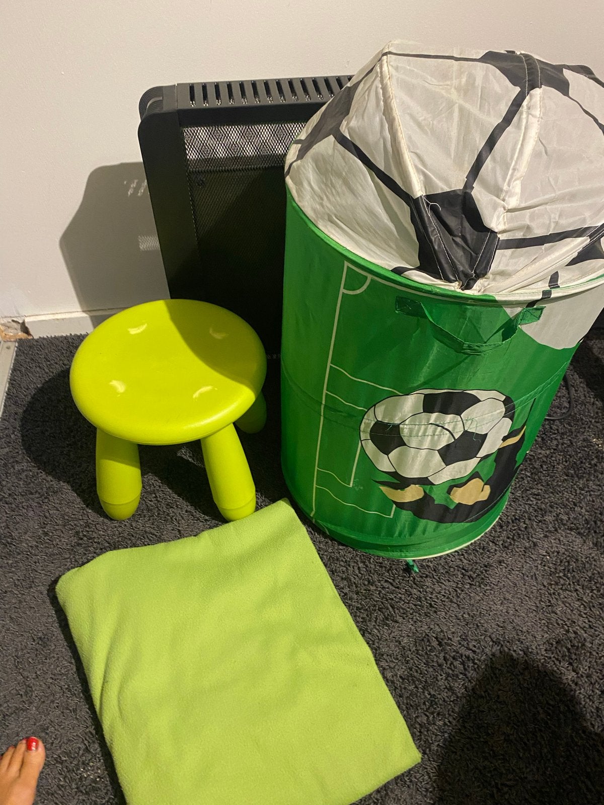 Groene kruk, deken en voetbal wasmand/opbergbak, Ophalen of Verzenden, Gebruikt, Overige typen