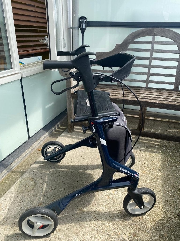 TOPRO Pegasus carbon rollator blauw, Ophalen, Opvouwbaar, Zo goed als nieuw