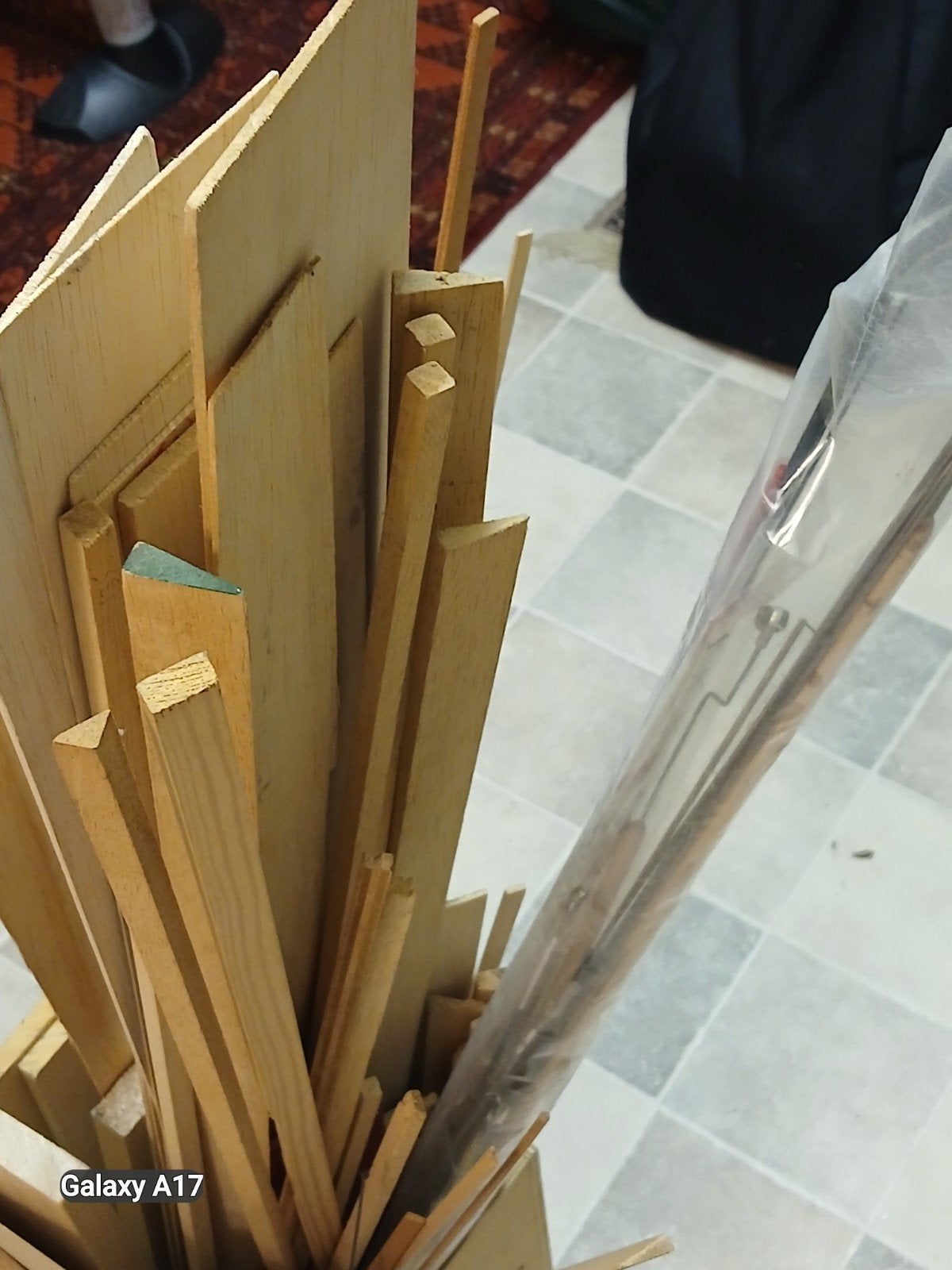 Balsa strips en planken., Ophalen