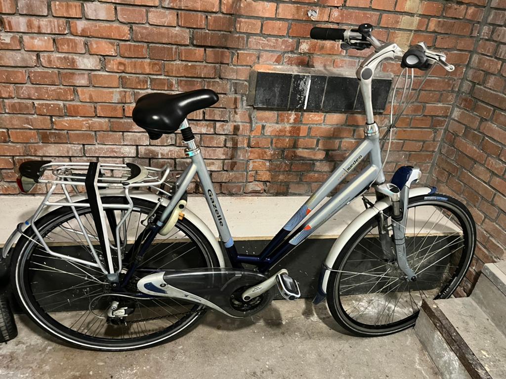 Gazelle Medeo Hybride Line Edition Damesfiets 28 inch ., Gebruikt, Versnellingen, Gazelle, 56 cm of meer
