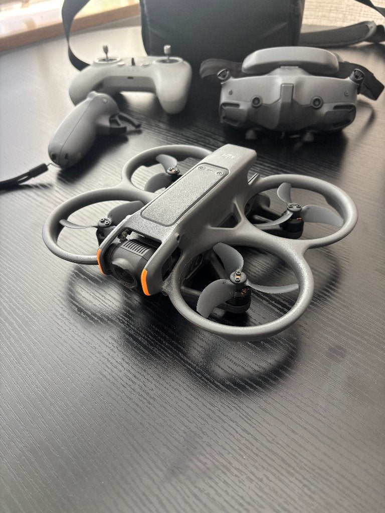 DJI Avata 2 FPV Fly More Combo, Audio, Tv en Foto, Drones, 250 tot 900 gram, Cameradrone, 100 tot 1000 meter, Zo goed als nieuw