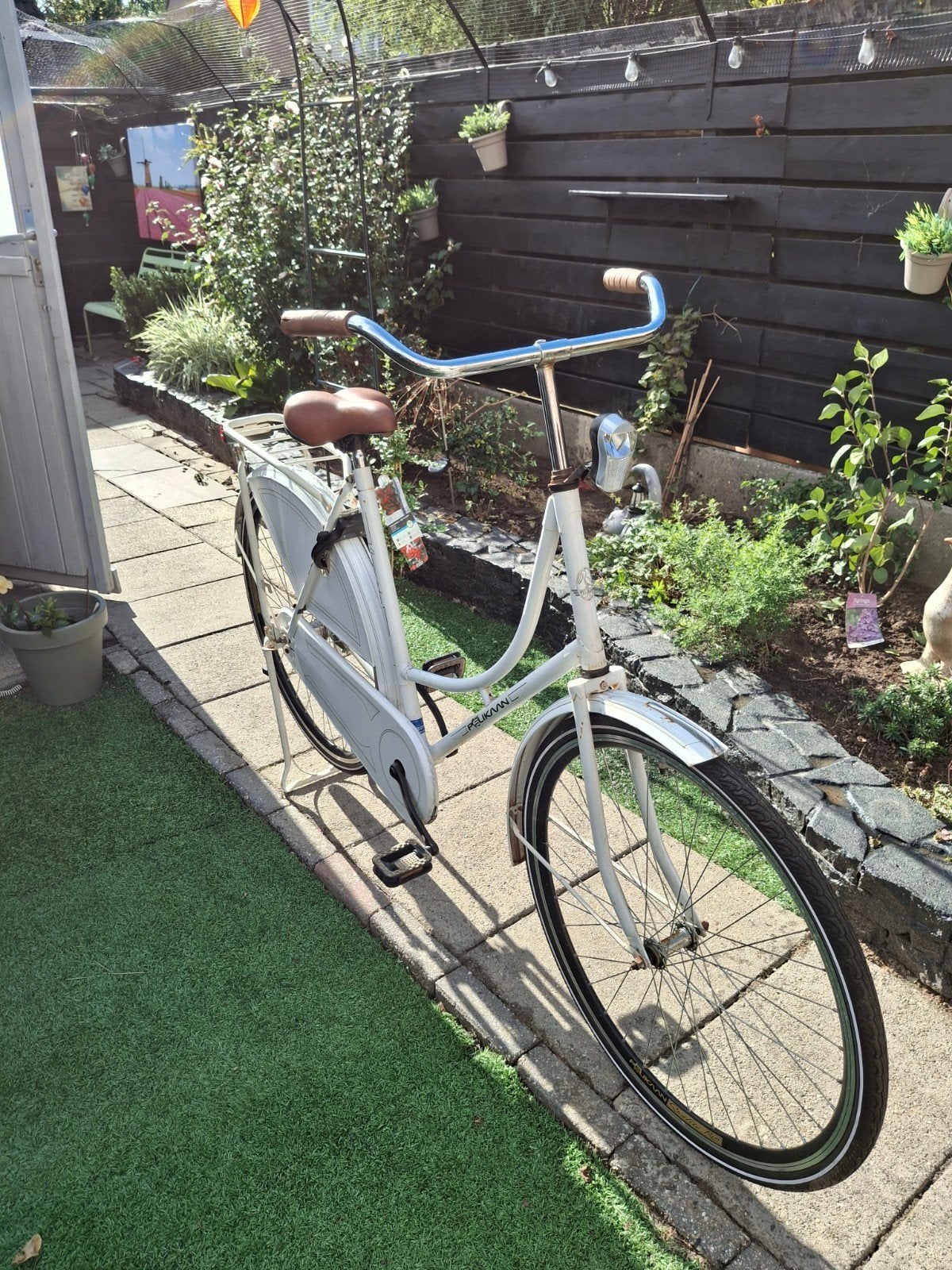 Witte omafiets/stationfiets in goede staat kan worden bezorg, 56 cm of meer, Ophalen of Verzenden, Gebruikt