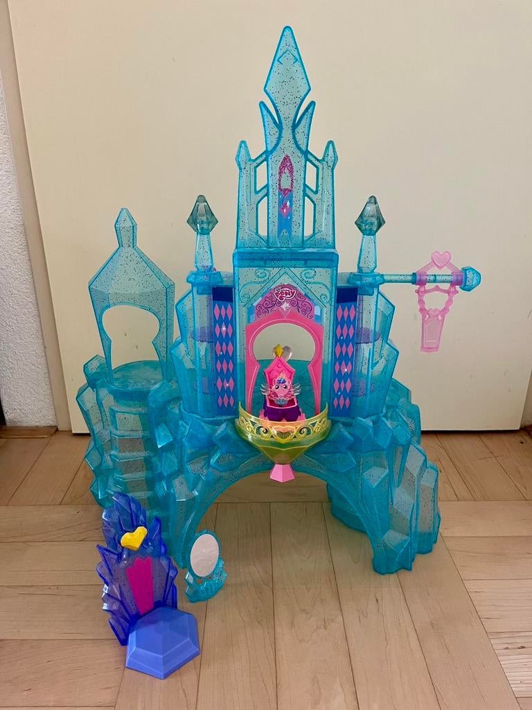 My little pony kasteel met licht, Kinderen en Baby's, Speelgoed | My Little Pony, Ophalen, Zo goed als nieuw