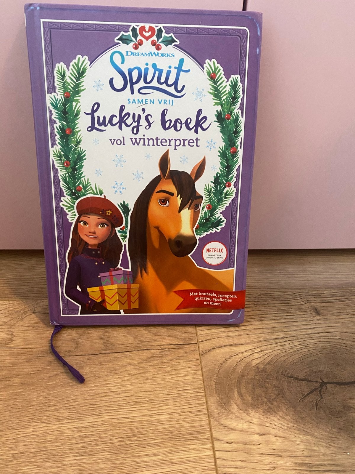 Spirit Lucky's boek vol winterpret, Boeken, Ophalen of Verzenden, Zo goed als nieuw, 6 tot 12 maanden