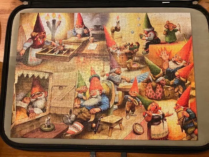 Puzzel :Rien Poortvliet :Bij de kabouters thuis, Ophalen of Verzenden, 500 t/m 1500 stukjes, Zo goed als nieuw