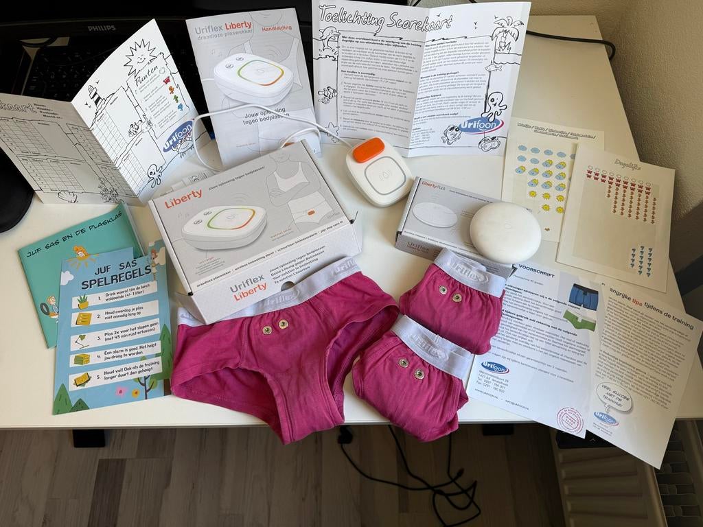 Uriflex Liberty plaswekker met Puck en 3 broekjes maat 140, Kinderen en Baby's, Kinderspulletjes, Ophalen of Verzenden, Zo goed als nieuw
