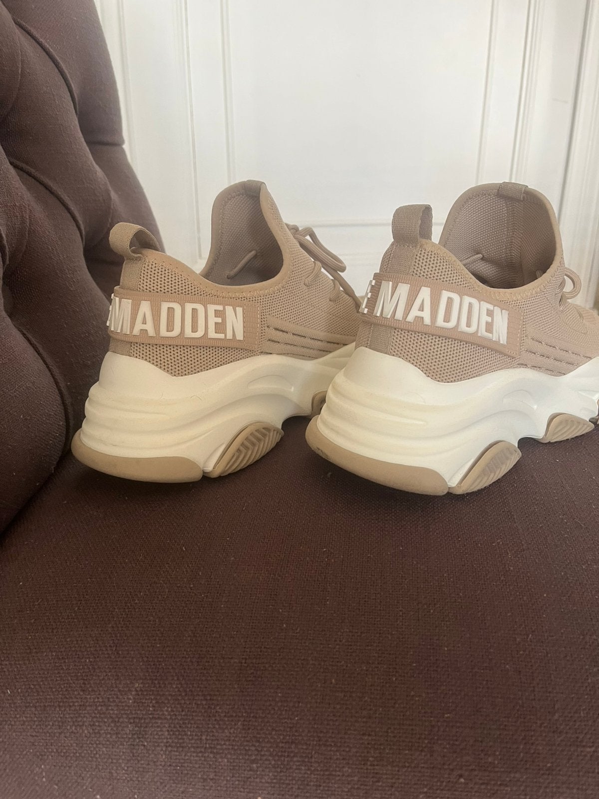 Steve madden damessneakers taupe/ beige maat 40, Ophalen, Zo goed als nieuw, Beige, Sneakers of Gympen