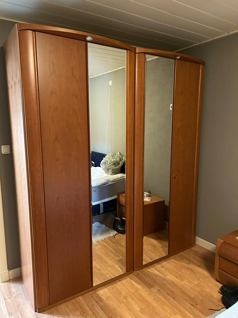 Kleding kast met twee nachtkastjes, Ophalen, 200 cm of meer, Zo goed als nieuw, 200 cm of meer