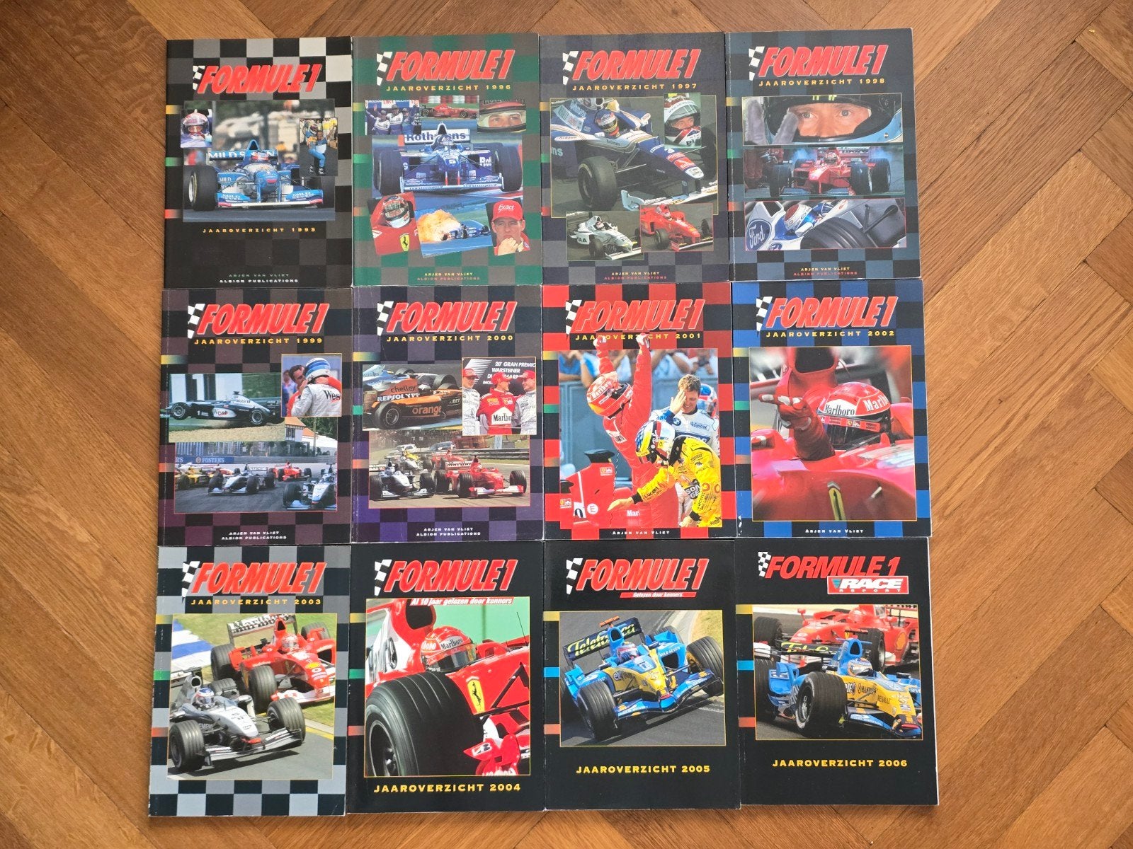 Formule 1 Jaaroverzichten - Jaargangen 1996 t/m 2019, Boeken, Ophalen of Verzenden, Zo goed als nieuw, Sport en Vrije tijd