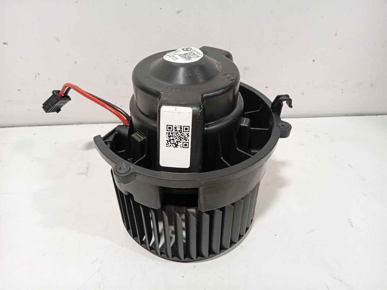Kachel ventilator motor Mini Countryman, Auto-onderdelen, Onderdelen@venauto.nl, Van der Ven Autorecycling B.V., Gebruikt, Ettenseweg 76, 4706 PB Roosendaal, The Netherlands