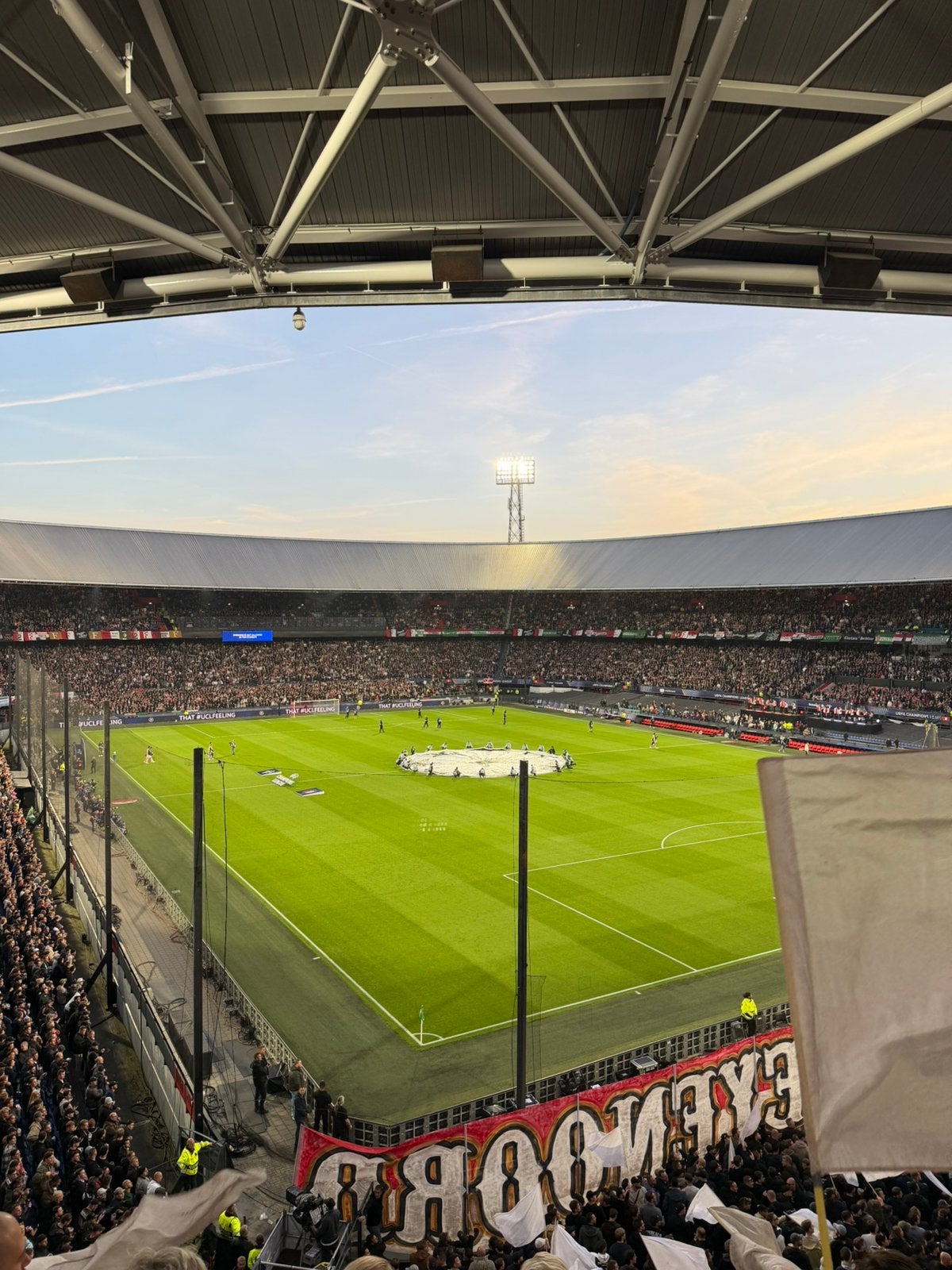 2 Tickets Feyenoord – Inter | Champions League | Vak UU, Drie personen of meer, September