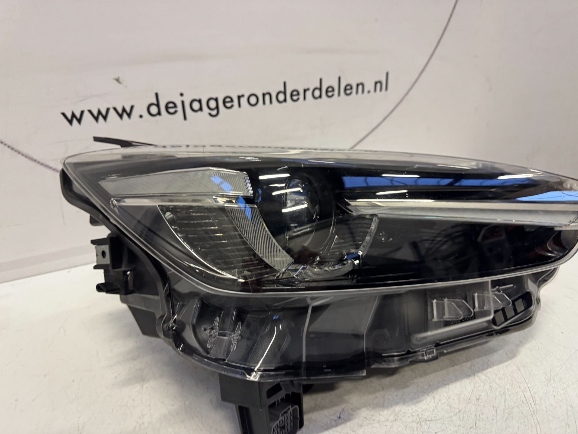 MAZDA CX3 CX-3 KOPLAMP RECHTS ORIGINEEL 10 PINS D10E-51030, Auto-onderdelen, Gebruikt, Shinchi, Fuchu-Cho 3-1
730-8670  Hiroshima