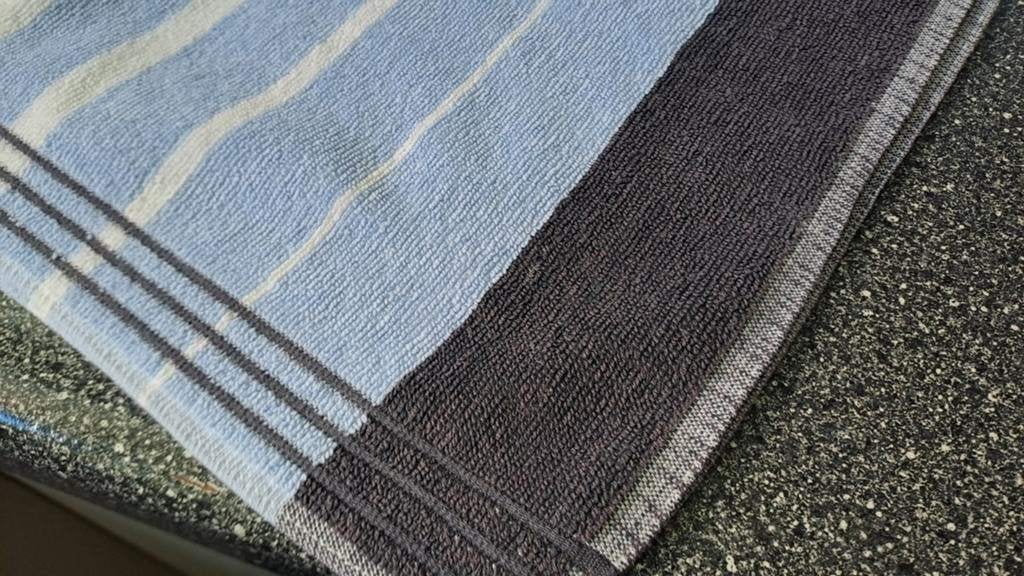Set van twee vintage handdoeken, Huis en Inrichting, Blauw, Handdoek, Onbekend, Ophalen of Verzenden
