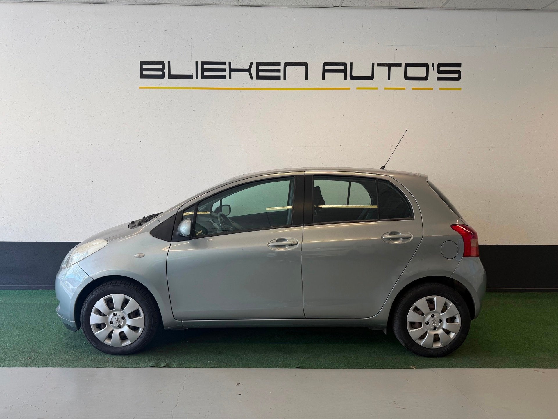 Toyota Yaris 1.3 VVTi Sol, Voorwielaandrijving, 4 cilinders, 995 kg, Origineel Nederlands