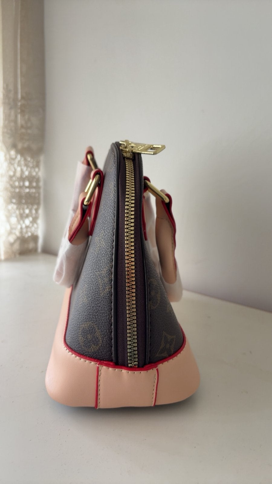 Foto 5 van Gloednieuwe Leren Dames Handtas
