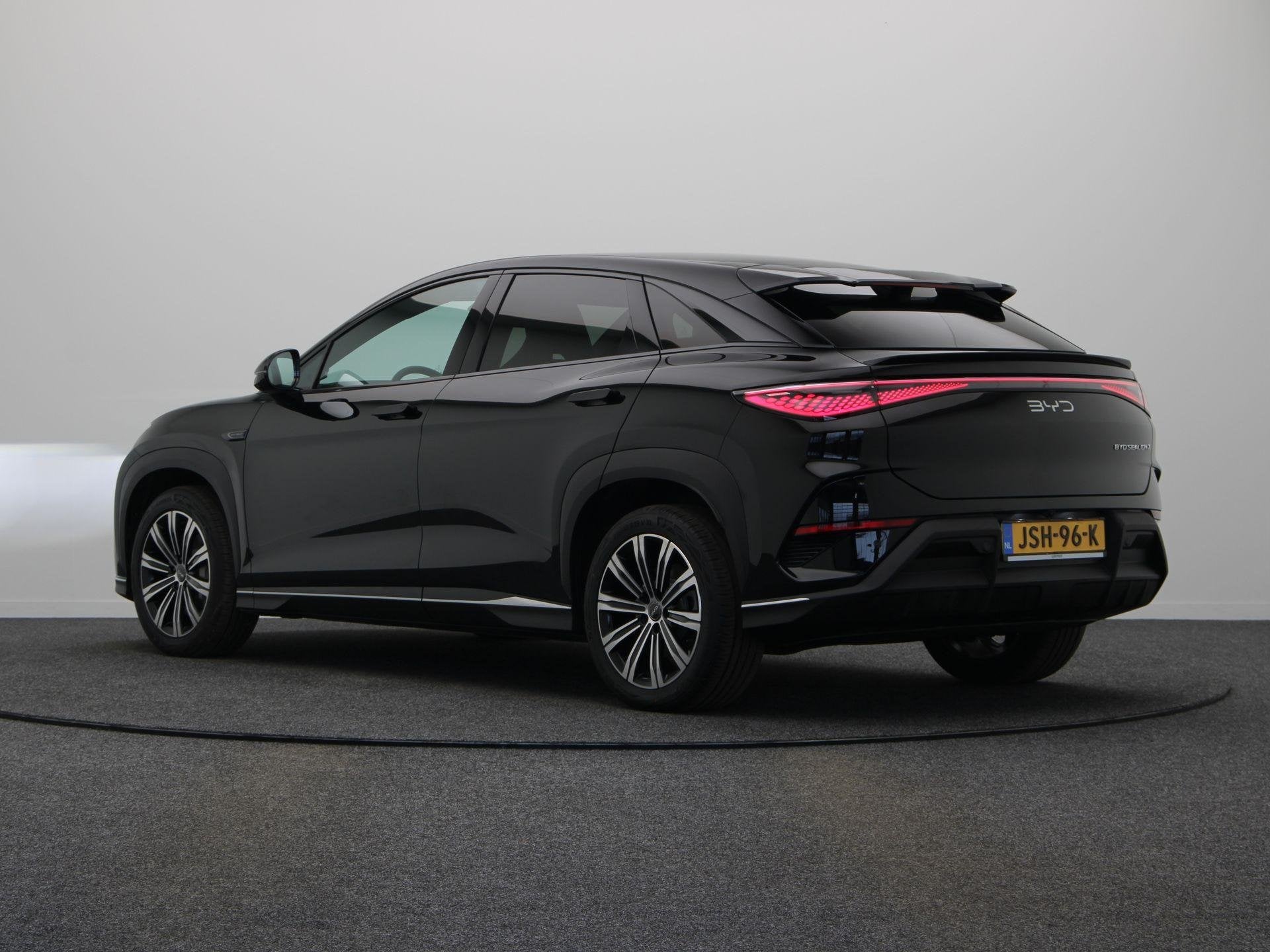BYD SEALION 7 Comfort 82.5 kWh | 482km WLTP | Panoramadak |, Auto's, Dealer onderhouden, Achterwielaandrijving, 750 kg, Zwart