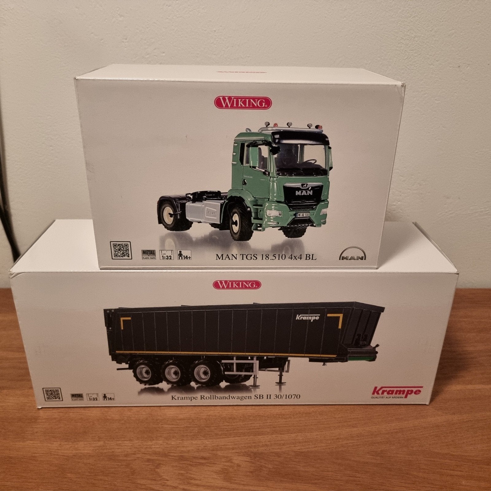 Set MAN TGS + Krampe Rollbandwagen Wiking, Ophalen of Verzenden, Nieuw, Tractor of Landbouw, Overige merken