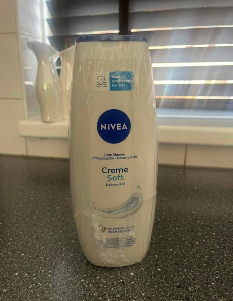 Partij Nivea Shampoos - 2 varianten Handel Markt, Ophalen of Verzenden, Nieuw, Shampoo of Conditioner