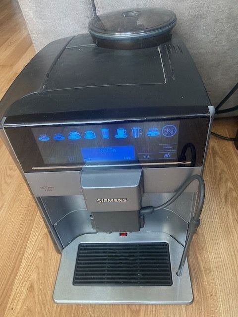 Siemens EQ.6 Plus S100 Volledig Automatisch Espressomachine, Witgoed en Apparatuur, Koffiezetapparaten, Ophalen, Gebruikt, Koffiemachine
