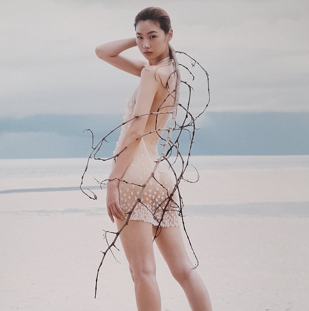Ethan James Green - 2025 Pirelli Calendar Unveiled - Zgan, Fotografen, Verzenden, Zo goed als nieuw, Pirelli