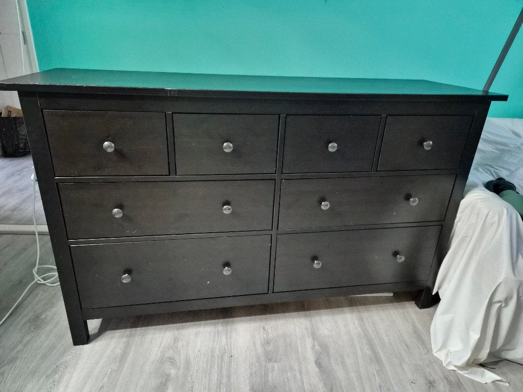 IKEA HEMNES 8 lade kast bruin zwart, Huis en Inrichting, Ophalen, Gebruikt, 5 laden of meer, 150 tot 200 cm
