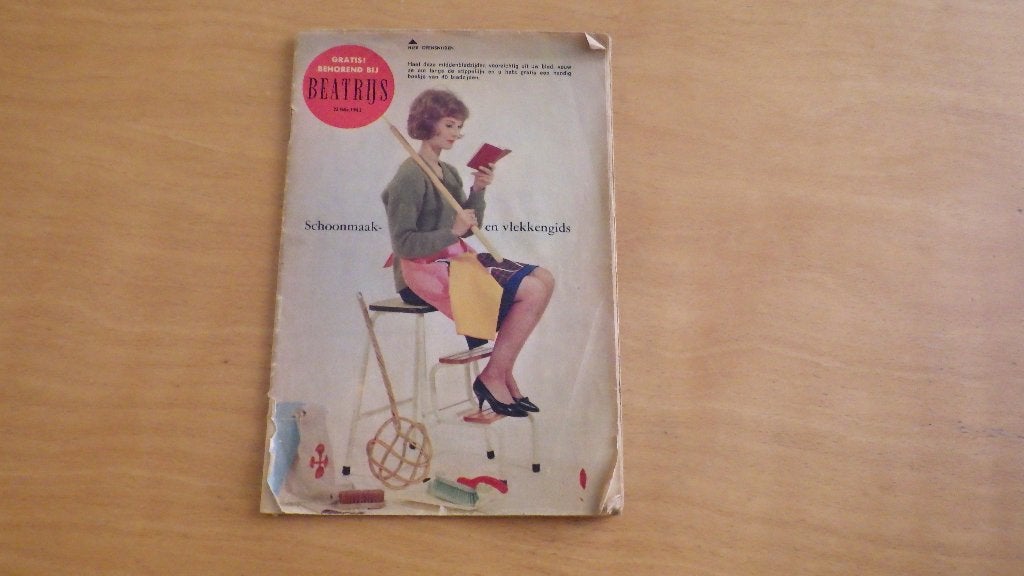 vintage tijdschrift Beatrys Schoonmaak- en vlekkengids, Ophalen of Verzenden, Overige typen