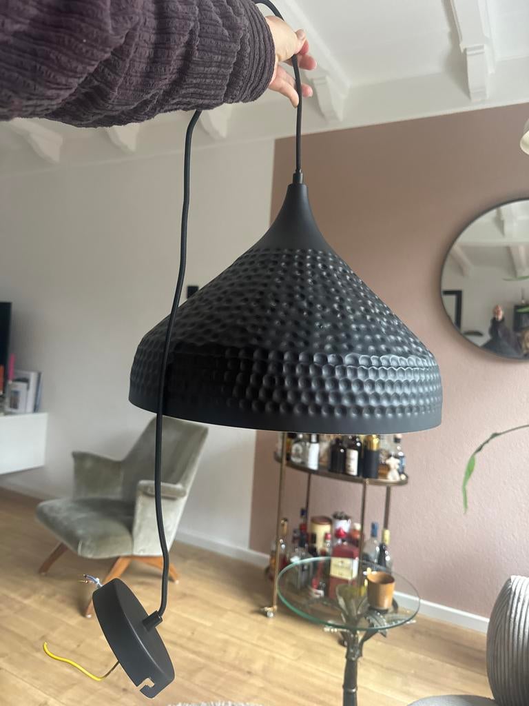 Zwarte hanglamp Karwei, Ophalen of Verzenden, Gebruikt, Metaal, Minder dan 50 cm
