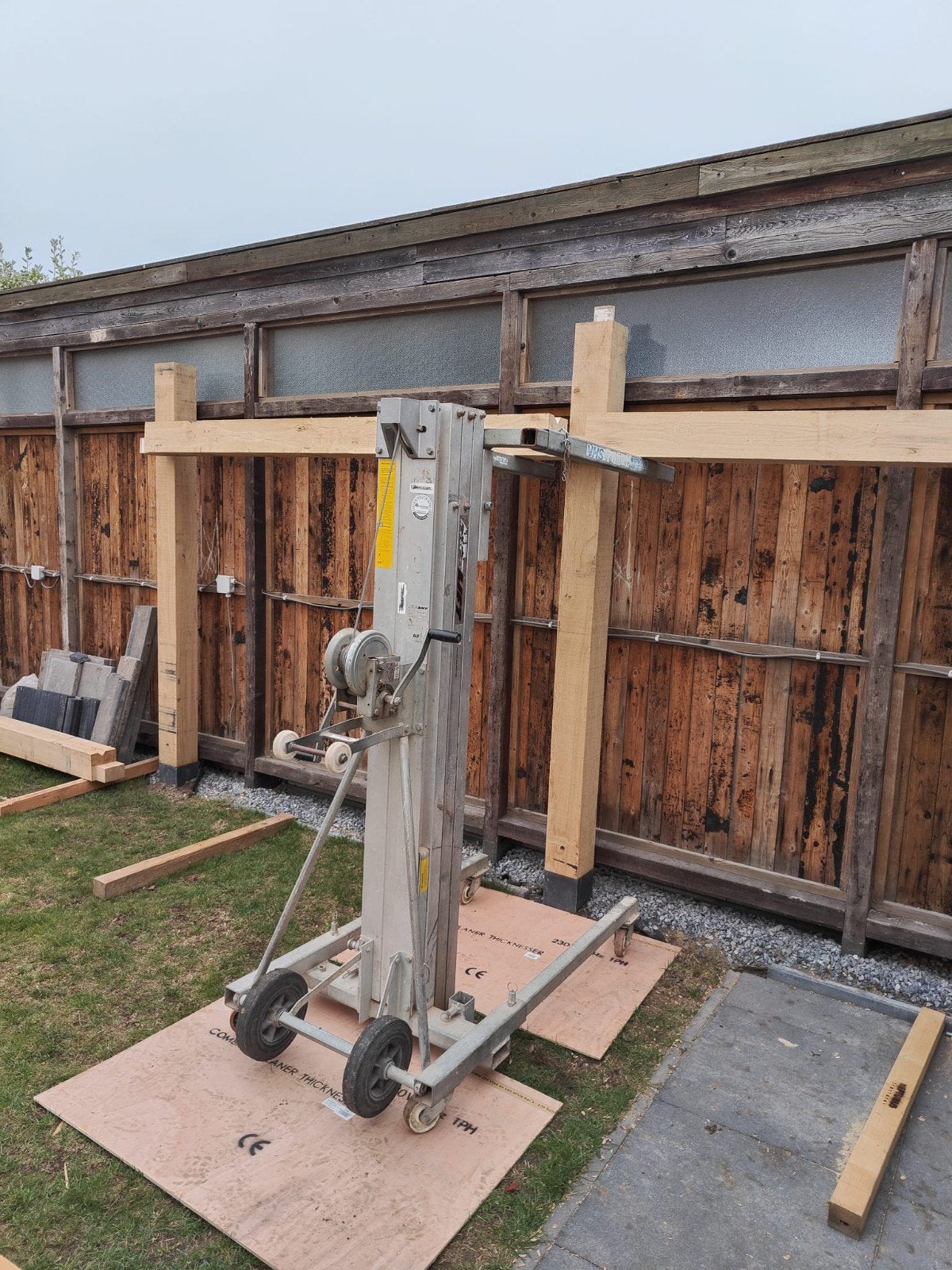 alp lift kanaal lift bouwlift, Ophalen