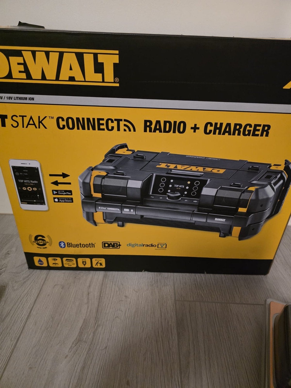DeWalt Accu, Oplader en Radio (DAB+, Bluetooth), Ophalen of Verzenden, Nieuw