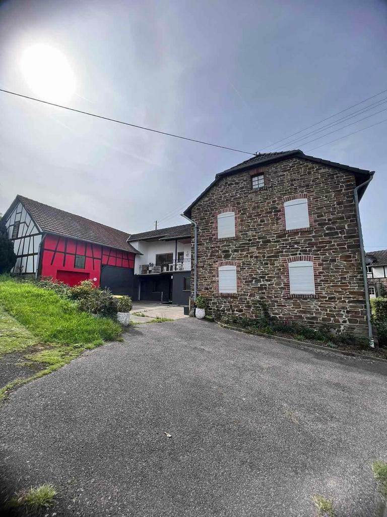 Duitsland-Eifel- unieke grote boerderij, veel opties!, 320 m², 13 kamers, Dorp, Woonhuis