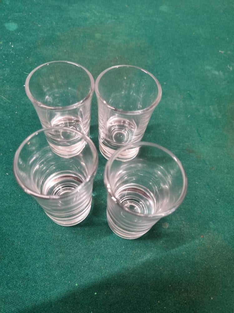 borrelglaasjes vier stuks, Verzamelen, Glas en Borrelglaasjes, Ophalen of Verzenden, 'T Olde Gre-j, Info@toldegrej.nl, Endepoelstraat 20f Didam