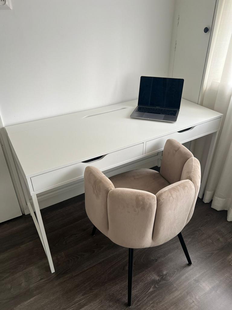 Bureau, Ophalen, Zo goed als nieuw