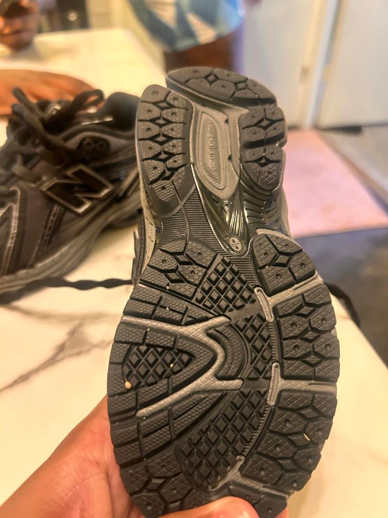 New Balance kinderschoenen maat 28 - Zo goed als nieuw, Kinderen en Baby's, Kinderkleding | Schoenen en Sokken, Ophalen of Verzenden