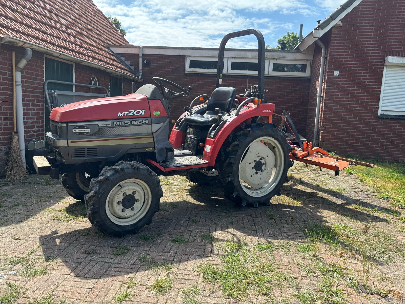 Mitsubishi MT201 Compact Tractor met vlaksleep, Gebruikt, Tot 2500, Tot 80 Pk, Ophalen