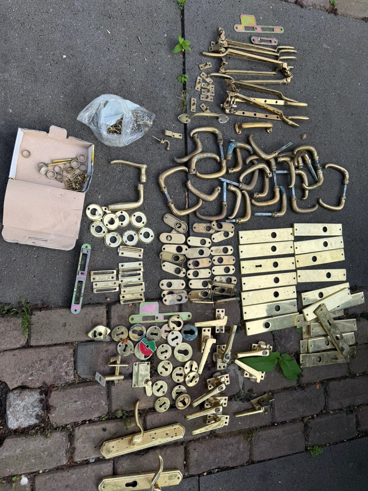 Zeer grote partij oud messing deurbeslag – zwaar messing, Ophalen, Gebruikt, Koper of Messing, Overige typen