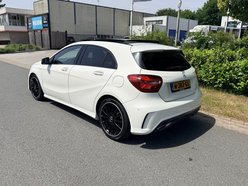 Mercedes-Benz A-klasse 180 AMG 122PK AUT•Pano•Keyless, Gebruikt, 4 cilinders, 19 km/l, Geïmporteerd