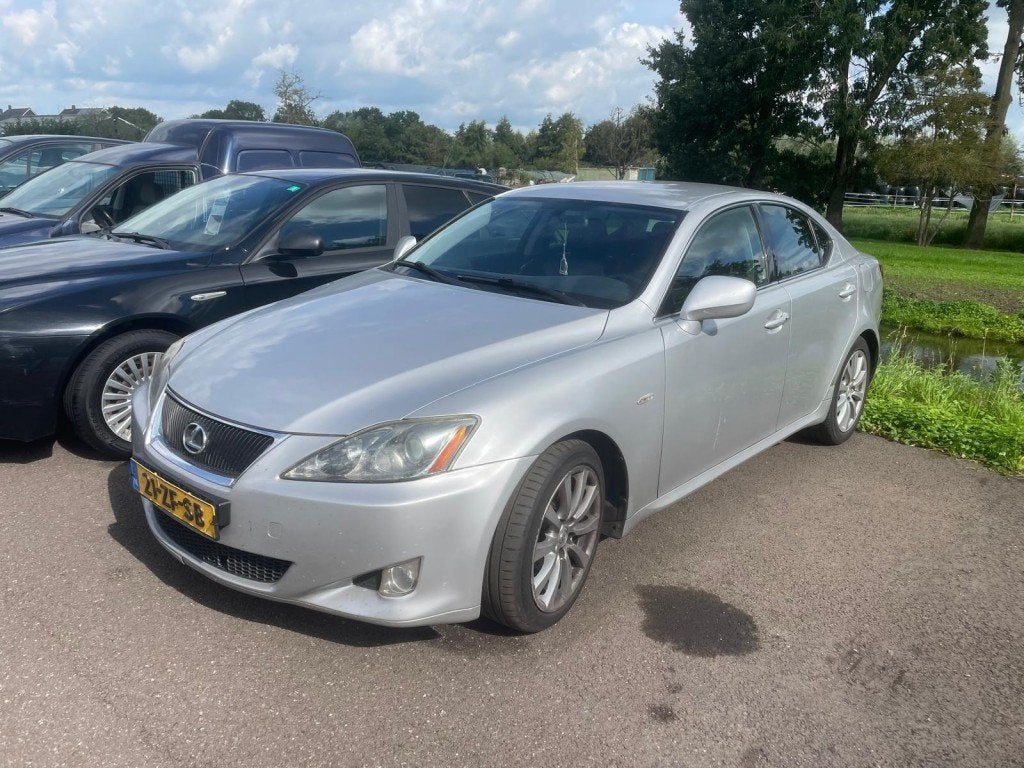 Lexus IS 250 BUSINESS (Uitlaat kapot), Auto's, Achterwielaandrijving, Gebruikt, 1535 kg, Verwarmde buitenspiegels
