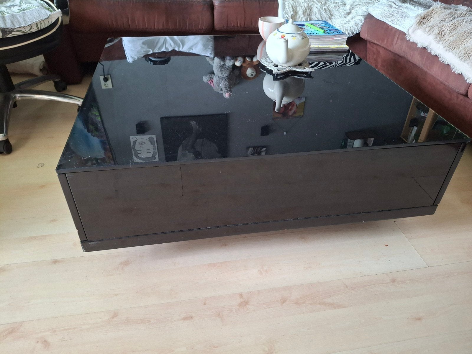 Gratis zware salontafel met glasplaat en lades, Ophalen, Gebruikt, 100 tot 150 cm, 100 tot 125 cm