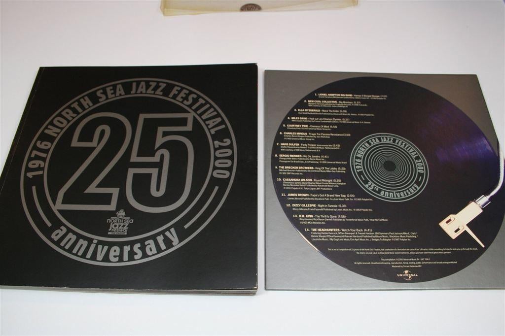 North Sea Jazz Festival — 25 Jaar Geschiedenis [2000], Ophalen of Verzenden, Gelezen, Genre of Stijl
