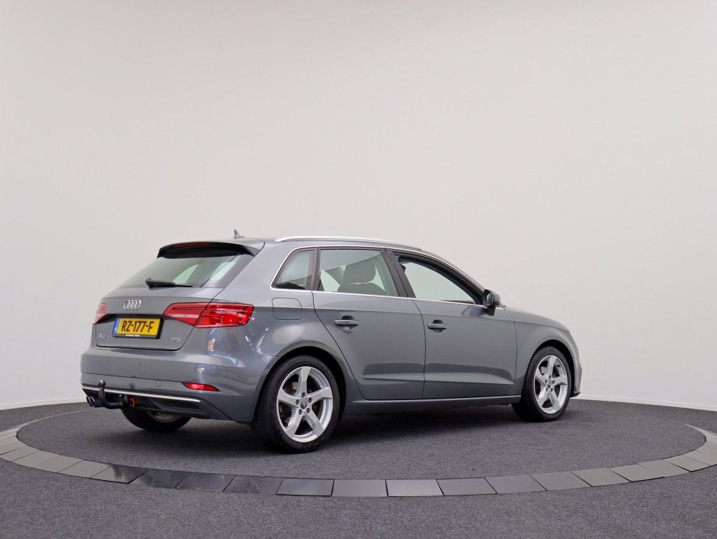 Audi A3 Sportback 1.5 TFSI CoD Sport Lease Ed | 17" | Navi |, Automaat, Stof, 4 cilinders, 150 pk