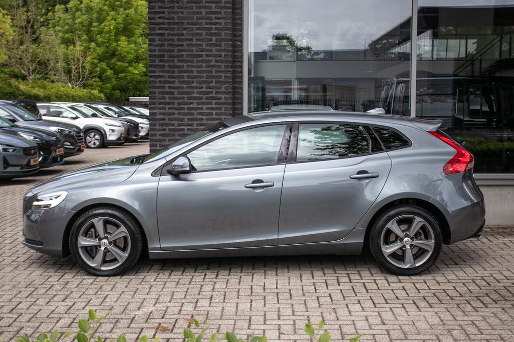 Volvo V40 1.5 T3 Nordic+ | All season banden (bj 2017), 12 maanden, Euro 6, 4 cilinders, Origineel Nederlands