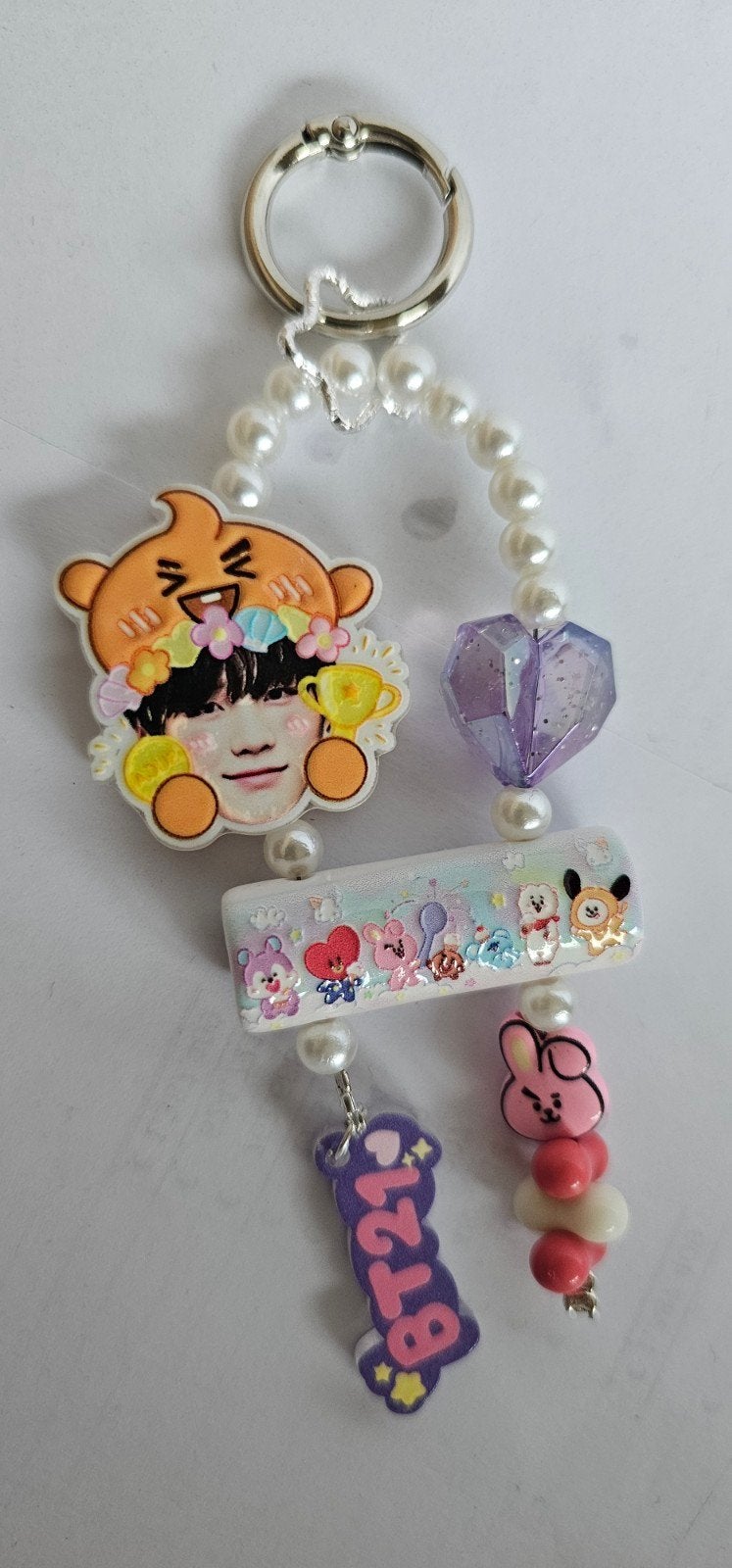 Leuke BTS K-Pop sleutelhanger met BT21 figuren, Ophalen of Verzenden, Nieuw, Knuffel of Figuurtje