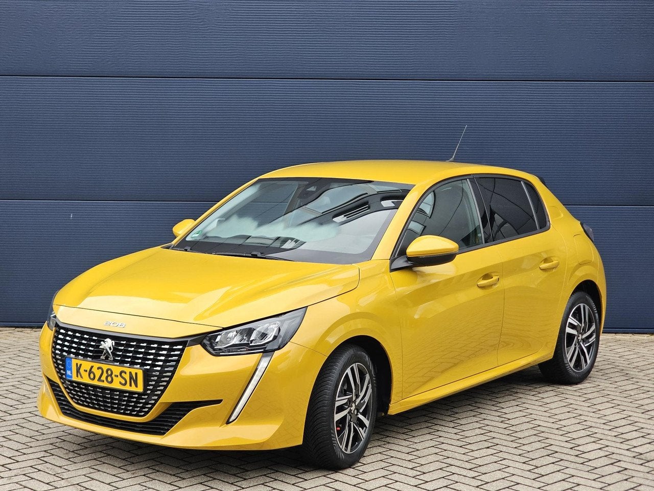 Peugeot 208 1.2 PureTech 100pk Allure Pack | Parkeercamera |, Auto's, Voorwielaandrijving, 101 pk, Gebruikt, Handgeschakeld