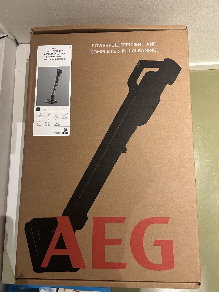 AEG - Ultimalte 8000 - Steelstofzuiger met dweilfunctie, Witgoed en Apparatuur, Stofzuigers, Zo goed als nieuw, Reservoir, AEG
