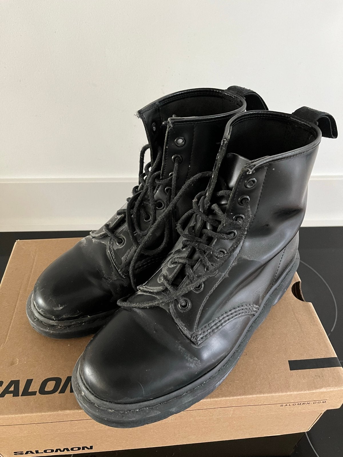 Dr. Martens 1460 Mono Smooth Black – Maat 41/42, Zwart, Lage of Enkellaarzen, Ophalen of Verzenden, Gedragen