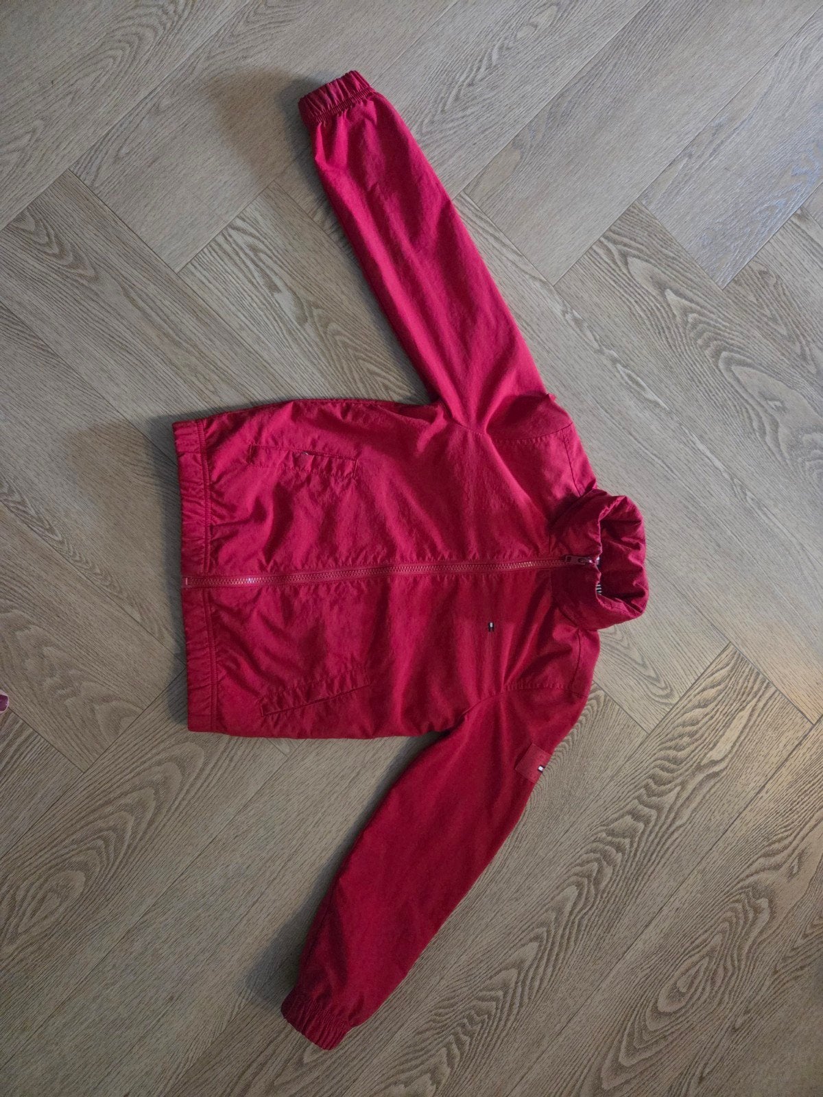 Tommy Hilfiger windjack rood, Ophalen of Verzenden, Zo goed als nieuw, Jas